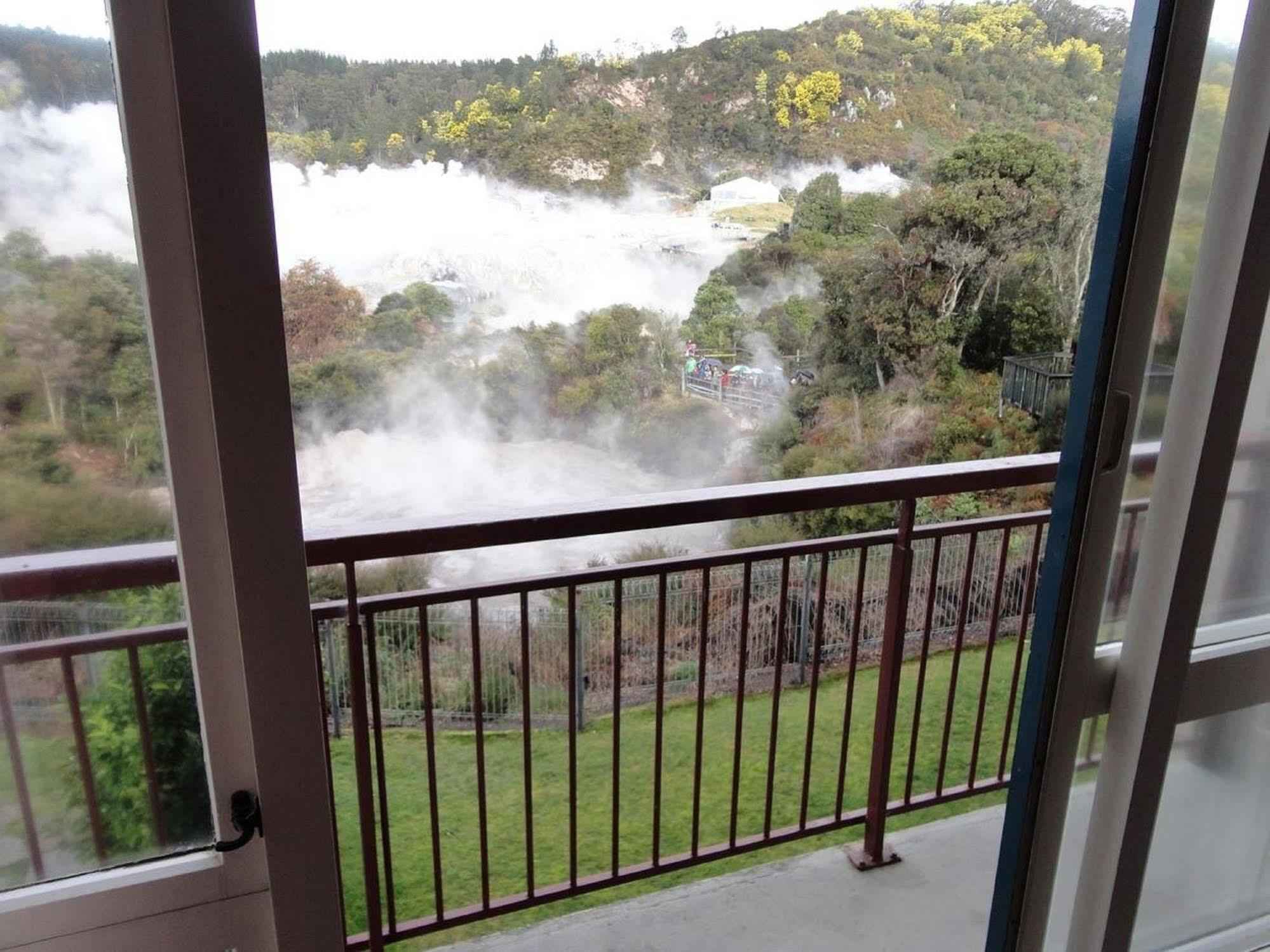 Silver Oaks Hotel - Geyserland Rotorua Buitenkant foto